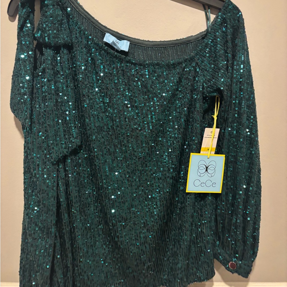 Women's CeCe Green Sequin Off-Shoulder Top - Size Medium NWT